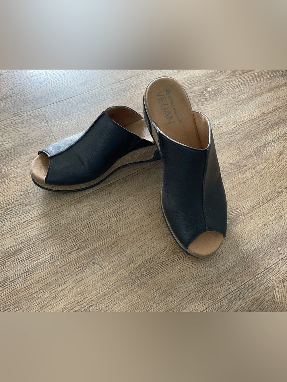 El Naturalista Black Open-Toe Wedge Mule Vegan